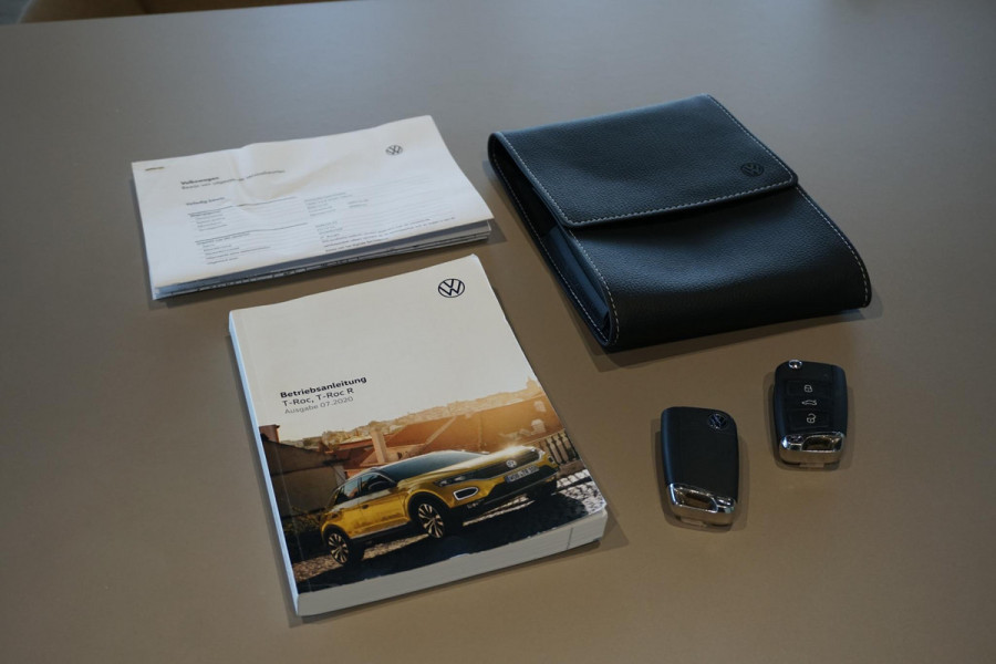 Volkswagen T-Roc 2.0 TSI 4Motion R *dealer onderhouden* + AKRAPOVIC / DCC / CAMERA / BEATS / ACC