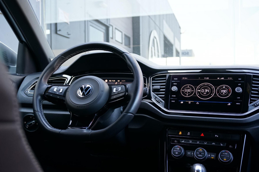 Volkswagen T-Roc 2.0 TSI 4Motion R *dealer onderhouden* + AKRAPOVIC / DCC / CAMERA / BEATS / ACC