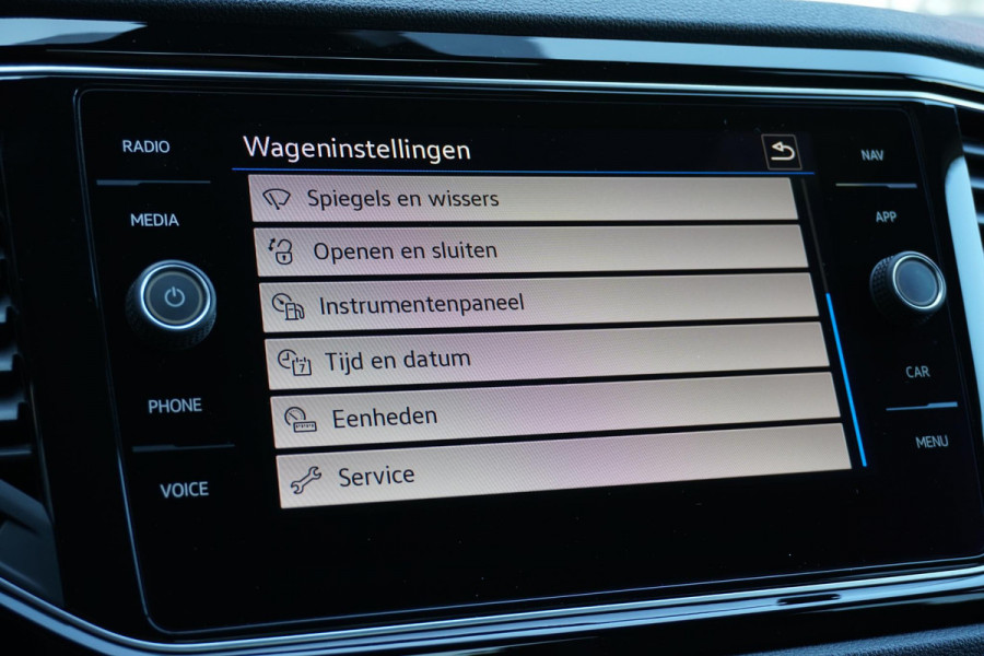 Volkswagen T-Roc 2.0 TSI 4Motion R *dealer onderhouden* + AKRAPOVIC / DCC / CAMERA / BEATS / ACC