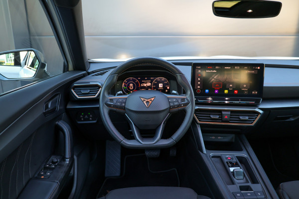 CUPRA Formentor 1.4 e-Hybrid Business | BTW | PANO | ACC | STUURVERW | CAMERA | CARPLAY | SFEER | KEYLESS |