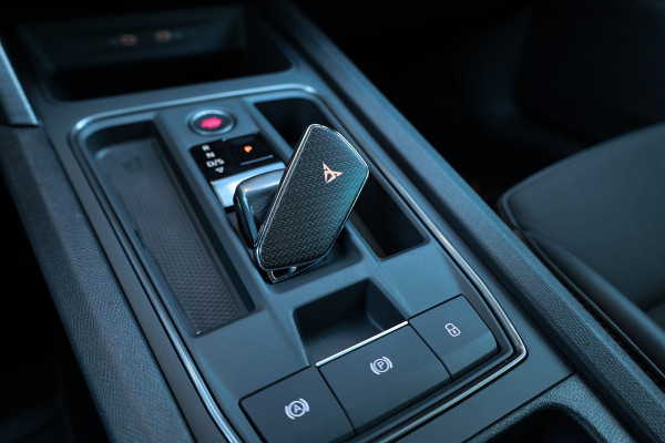 CUPRA Formentor 1.4 e-Hybrid Business | BTW | PANO | ACC | STUURVERW | CAMERA | CARPLAY | SFEER | KEYLESS |