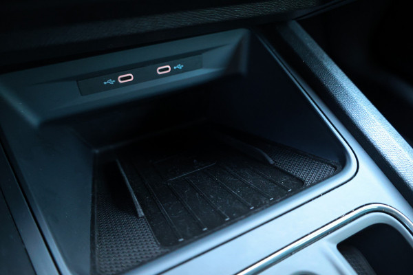 CUPRA Formentor 1.4 e-Hybrid Business | BTW | PANO | ACC | STUURVERW | CAMERA | CARPLAY | SFEER | KEYLESS |