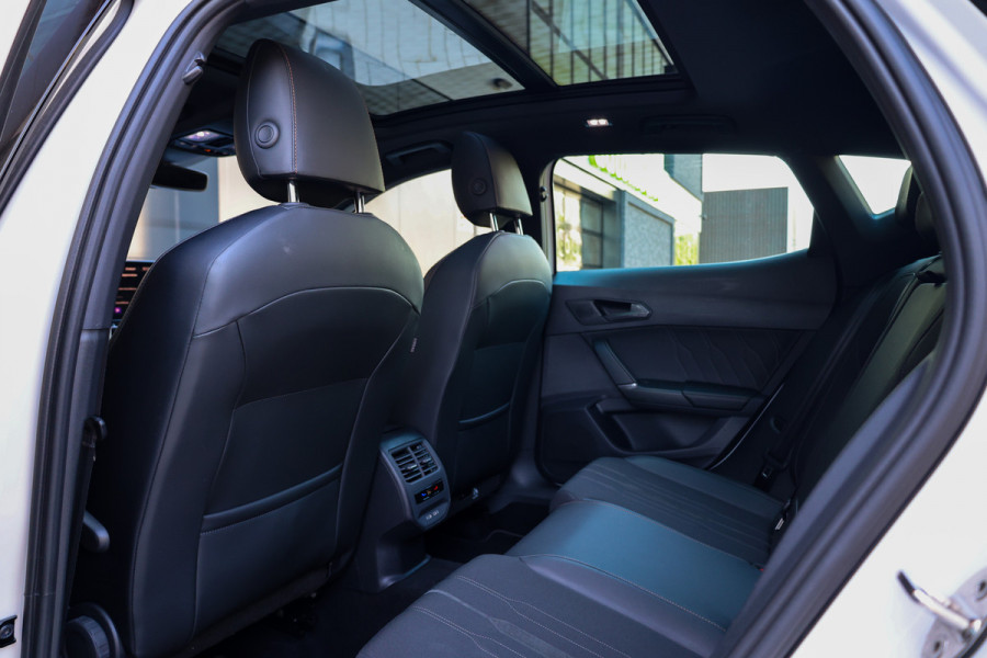 CUPRA Formentor 1.4 e-Hybrid Business | BTW | PANO | ACC | STUURVERW | CAMERA | CARPLAY | SFEER | KEYLESS |