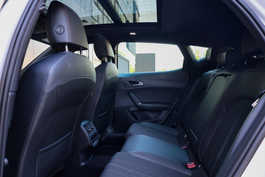 CUPRA Formentor 1.4 e-Hybrid Business | BTW | PANO | ACC | STUURVERW | CAMERA | CARPLAY | SFEER | KEYLESS |