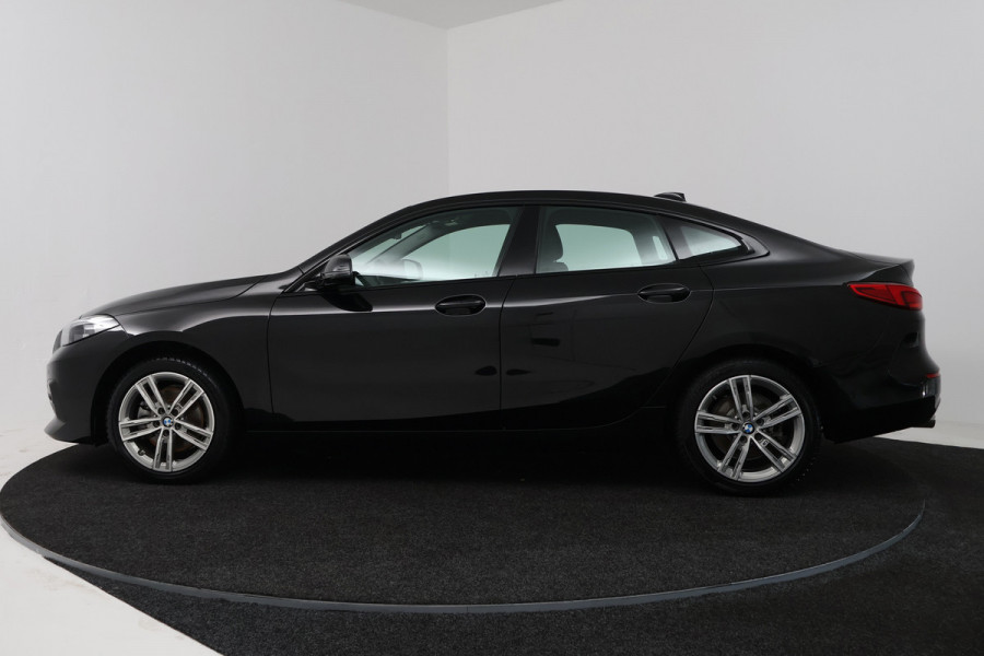 BMW 2 Serie Gran Coupé 218i High Executive (STOELVERWARMING, CAMERA, NAVIGATIE, CRUISE CONTROL, DEALER ONDERHOUDEN)