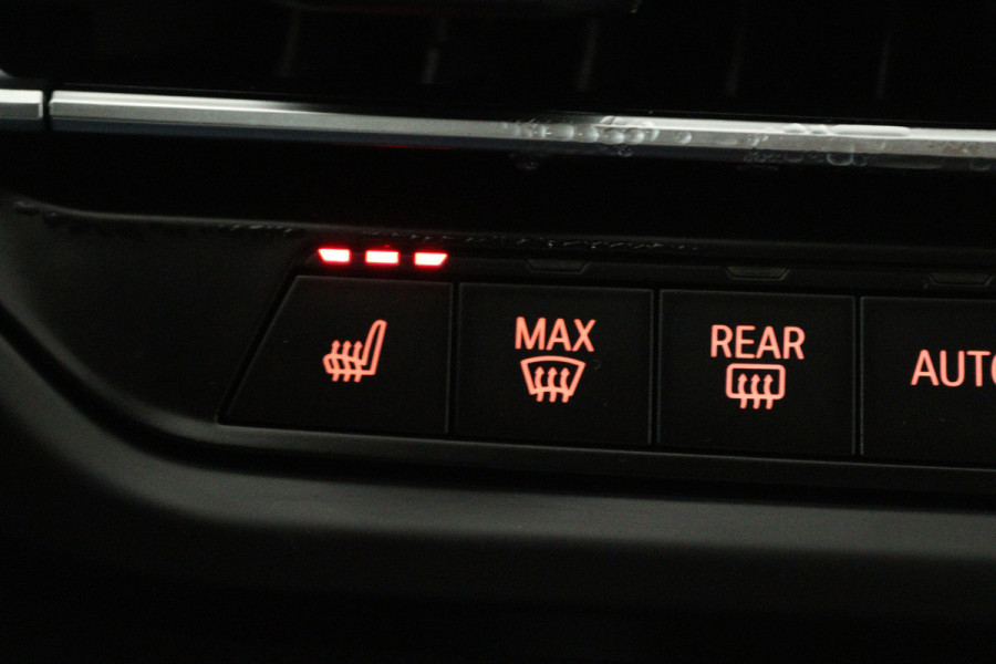 BMW 2 Serie Gran Coupé 218i High Executive (STOELVERWARMING, CAMERA, NAVIGATIE, CRUISE CONTROL, DEALER ONDERHOUDEN)