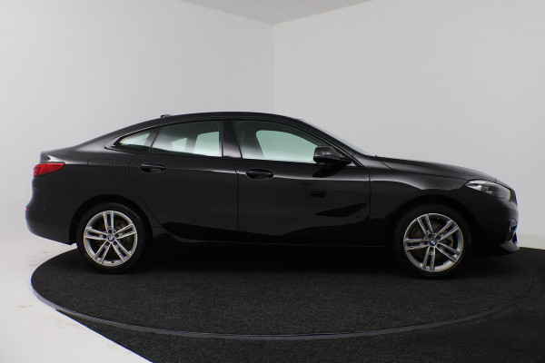 BMW 2 Serie Gran Coupé 218i High Executive (STOELVERWARMING, CAMERA, NAVIGATIE, CRUISE CONTROL, DEALER ONDERHOUDEN)
