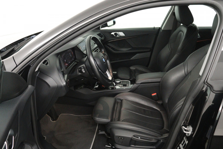 BMW 2 Serie Gran Coupé 218i High Executive (STOELVERWARMING, CAMERA, NAVIGATIE, CRUISE CONTROL, DEALER ONDERHOUDEN)
