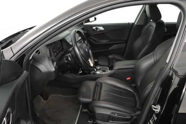 BMW 2 Serie Gran Coupé 218i High Executive (STOELVERWARMING, CAMERA, NAVIGATIE, CRUISE CONTROL, DEALER ONDERHOUDEN)