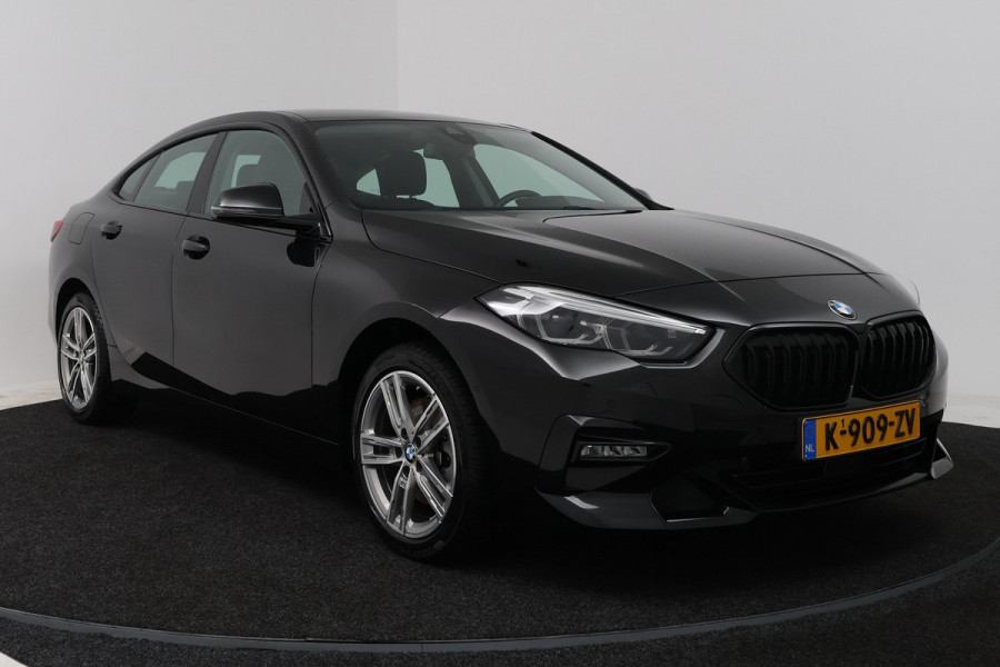 BMW 2 Serie Gran Coupé 218i High Executive (STOELVERWARMING, CAMERA, NAVIGATIE, CRUISE CONTROL, DEALER ONDERHOUDEN)