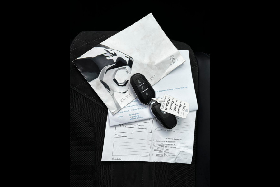 Peugeot 2008 1.2 PureTech GT Pack KEYLESS|LEDER|CAMERA|TREKHAAK|NWE APK