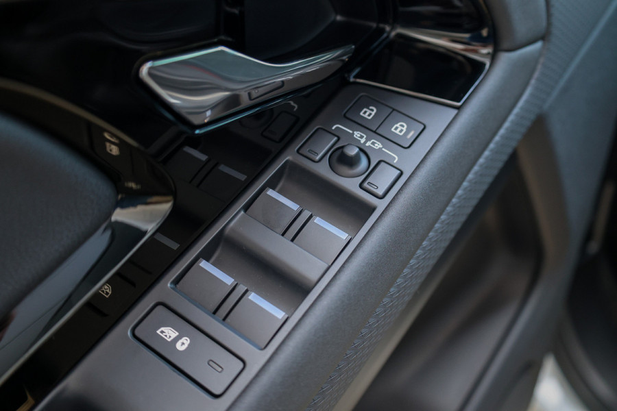 Land Rover Range Rover Evoque 1.5 P300e AWD R-Dynamic SE | PANO | CAMERA | CARPLAY | ACC | ELEK KOFFERKLEP | ELEK STOELEN |
