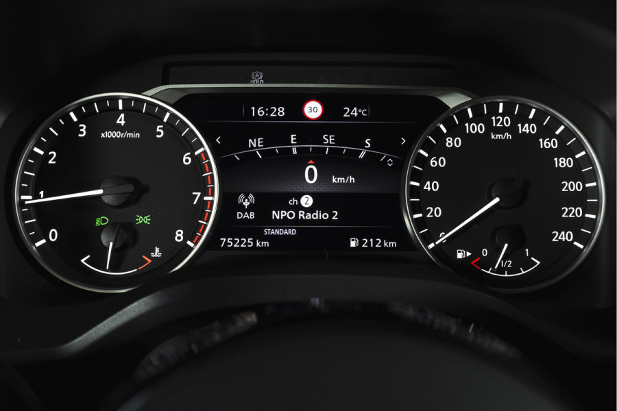 Nissan QASHQAI 1.3 MHEV 140 PK N-Style Orig. NL | Adapt. Cruise | PDC | 360 camera | NAV+App.Connect | ECC | Trekhaak | LM 19" |