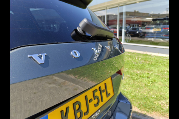 Volvo V60 T6 AWD 350PK Plug-in Hybrid Ultra Bright | Demo | BLIS | Stoelventilatie | Massage Stoelen | Panodak | 360 Camera | B&W |