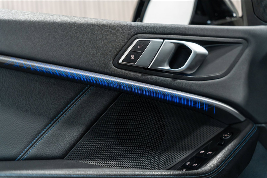 BMW 1-serie 118i Automaat M Pakket LED NAVI Sfeer Verlichting