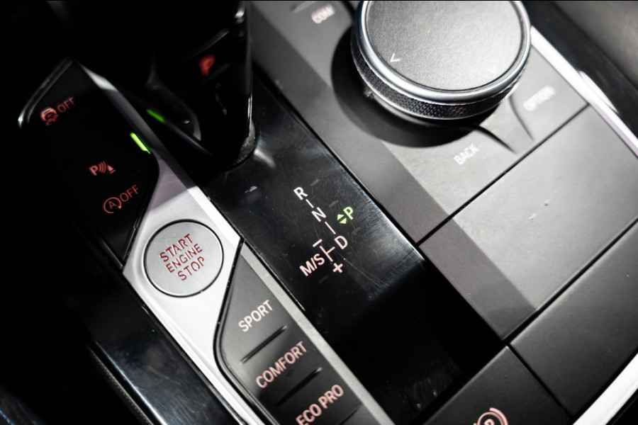 BMW 1-serie 118i Automaat M Pakket LED NAVI Sfeer Verlichting
