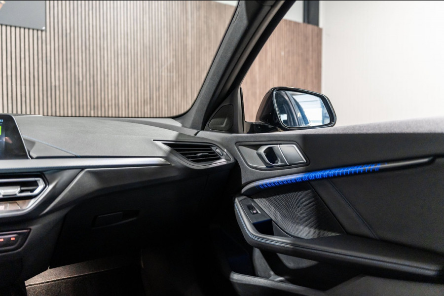 BMW 1-serie 118i Automaat M Pakket LED NAVI Sfeer Verlichting