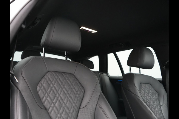 BMW 5 Serie Touring 530e M Sport PHEV 293pk Dealer O.H. | Trekhaak Af Fabriek | Adaptive Cruise | Head Up | Laser LED | Harman / Kardon | Camera | Lederen Sportstoelen & Stuur Verwarmd | Sfeerverlichting | Keyless | Blis | Apple Carplay | DAB | 18"L.M | Plug In Hybrid |