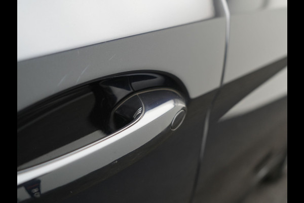 BMW 5 Serie Touring 530e M Sport PHEV 293pk Dealer O.H. | Trekhaak Af Fabriek | Adaptive Cruise | Head Up | Laser LED | Harman / Kardon | Camera | Lederen Sportstoelen & Stuur Verwarmd | Sfeerverlichting | Keyless | Blis | Apple Carplay | DAB | 18"L.M | Plug In Hybrid |