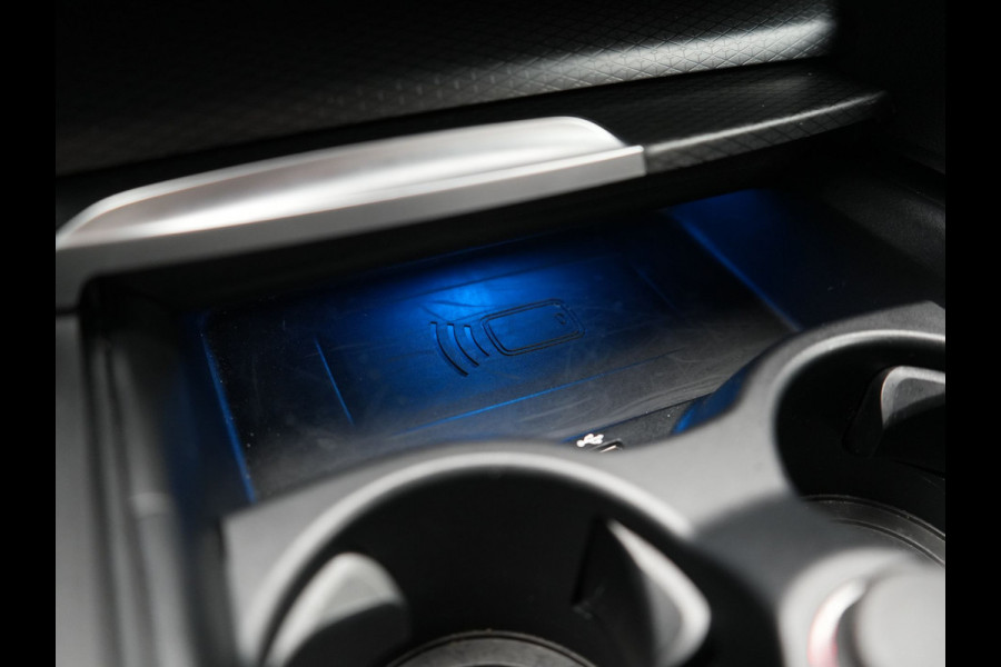 BMW 5 Serie Touring 530e M Sport PHEV 293pk Dealer O.H. | Trekhaak Af Fabriek | Adaptive Cruise | Head Up | Laser LED | Harman / Kardon | Camera | Lederen Sportstoelen & Stuur Verwarmd | Sfeerverlichting | Keyless | Blis | Apple Carplay | DAB | 18"L.M | Plug In Hybrid |