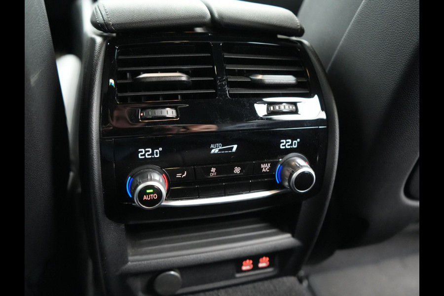 BMW 5 Serie Touring 530e M Sport PHEV 293pk Dealer O.H. | Trekhaak Af Fabriek | Adaptive Cruise | Head Up | Laser LED | Harman / Kardon | Camera | Lederen Sportstoelen & Stuur Verwarmd | Sfeerverlichting | Keyless | Blis | Apple Carplay | DAB | 18"L.M | Plug In Hybrid |