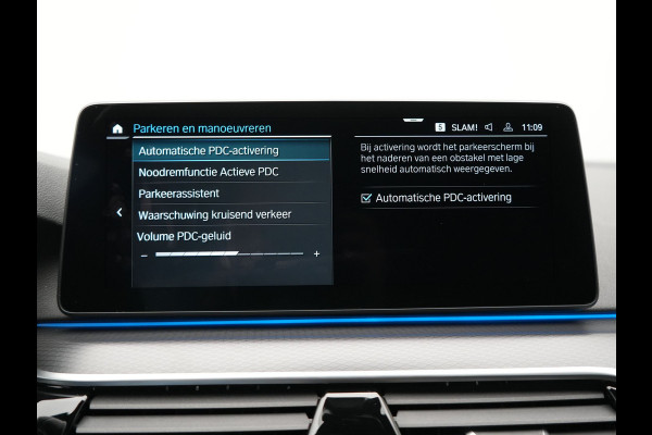 BMW 5 Serie Touring 530e M Sport PHEV 293pk Dealer O.H. | Trekhaak Af Fabriek | Adaptive Cruise | Head Up | Laser LED | Harman / Kardon | Camera | Lederen Sportstoelen & Stuur Verwarmd | Sfeerverlichting | Keyless | Blis | Apple Carplay | DAB | 18"L.M | Plug In Hybrid |
