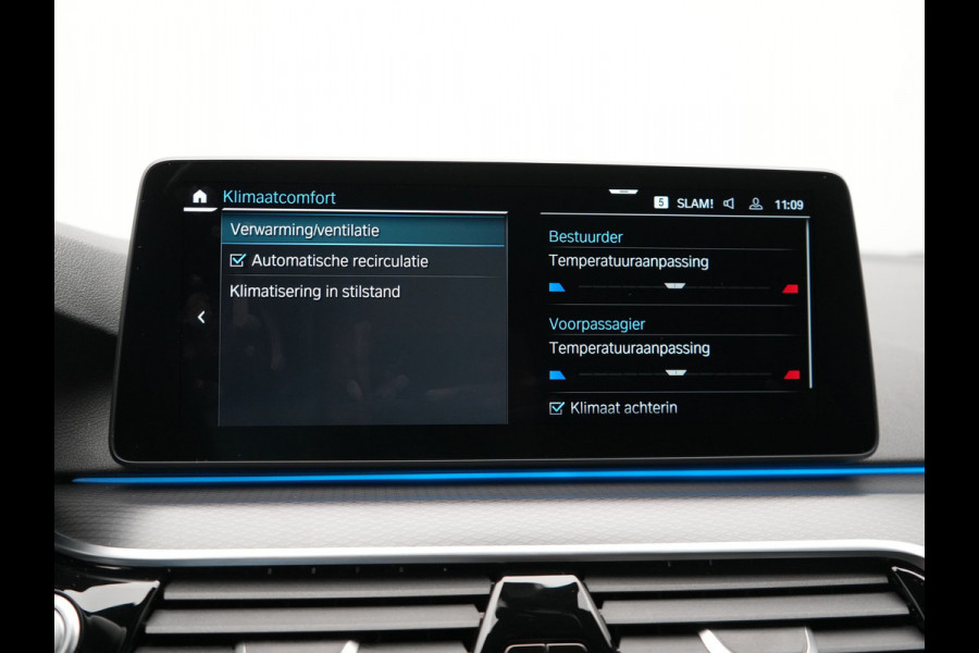 BMW 5 Serie Touring 530e M Sport PHEV 293pk Dealer O.H. | Trekhaak Af Fabriek | Adaptive Cruise | Head Up | Laser LED | Harman / Kardon | Camera | Lederen Sportstoelen & Stuur Verwarmd | Sfeerverlichting | Keyless | Blis | Apple Carplay | DAB | 18"L.M | Plug In Hybrid |