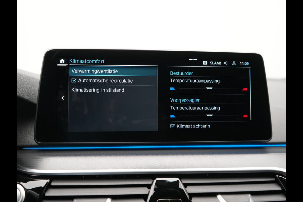 BMW 5 Serie Touring 530e M Sport PHEV 293pk Dealer O.H. | Trekhaak Af Fabriek | Adaptive Cruise | Head Up | Laser LED | Harman / Kardon | Camera | Lederen Sportstoelen & Stuur Verwarmd | Sfeerverlichting | Keyless | Blis | Apple Carplay | DAB | 18"L.M | Plug In Hybrid |