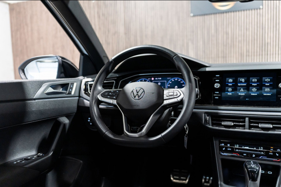 Volkswagen Taigo 1.5 TSI R-Line DSG PANO IQ CAMARA
