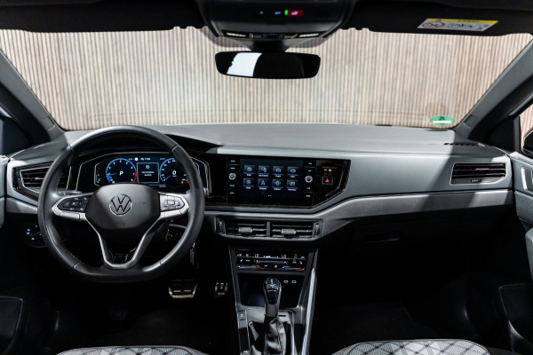 Volkswagen Taigo 1.5 TSI R-Line DSG PANO IQ CAMARA