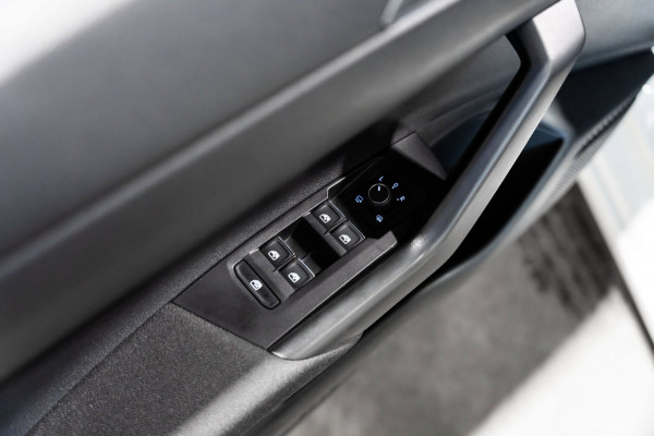 Volkswagen Taigo 1.5 TSI R-Line DSG PANO IQ CAMARA