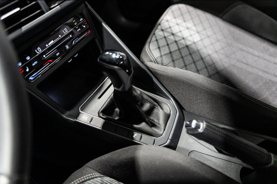 Volkswagen Taigo 1.5 TSI R-Line DSG PANO IQ CAMARA