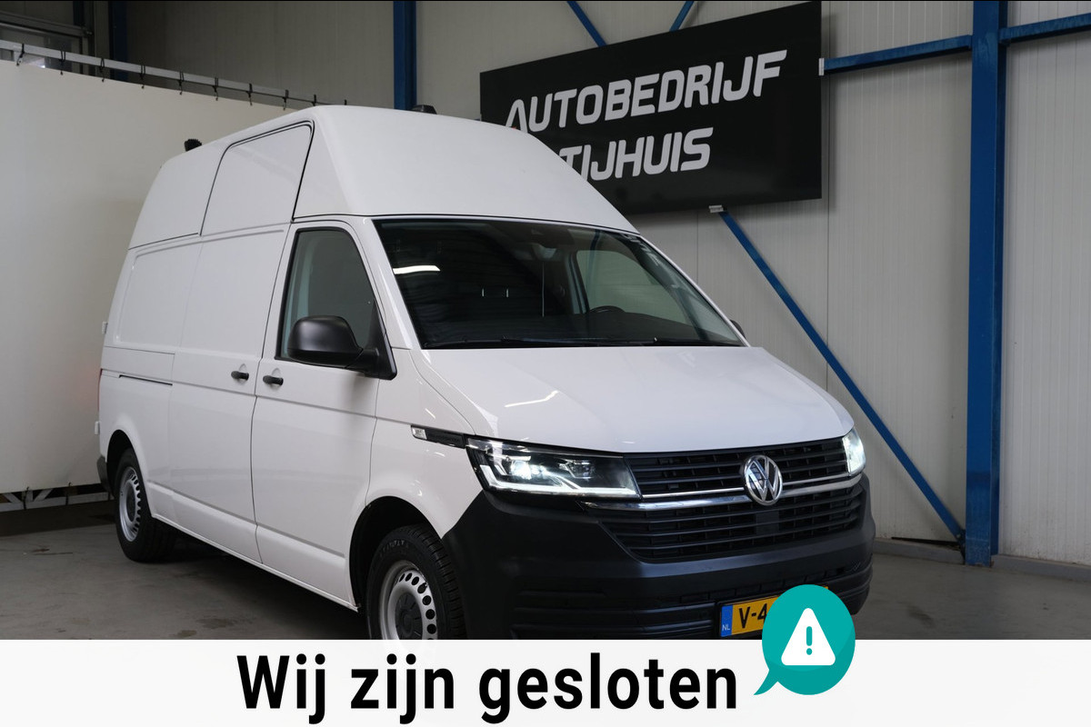 Volkswagen Transporter 2.0 TDI L2H2 30 - Airco, Cruise, PDC, Carplay, Inrichting, Trekhaak.