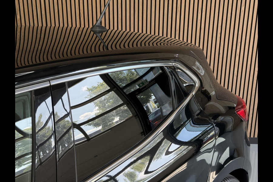Renault Clio 1.0 TCe 100pk Edition One | Groot navi | Bose | Camera | Stoel & Stuur verwarming | Carplay 100% Dealer onderhouden!