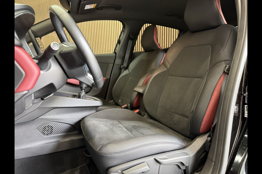 Renault Clio 1.0 TCe 100pk Edition One | Groot navi | Bose | Camera | Stoel & Stuur verwarming | Carplay 100% Dealer onderhouden!