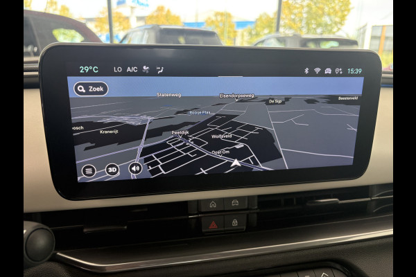 Fiat 600E La Prima 54 kWh Achteruitrijcamera - Apple carplay - Draadloze telefoonoplader - Parkeersensoren - Navigatie - Airco - Stoelverwarming - Voorstoelen met massagefunctie - Licht metalen velgen 18 inch - Keyles Cruise control - Dodehoek detector - Extra getint glas achter - Regensensor - Led verlichting - Stuur multifunctioneel