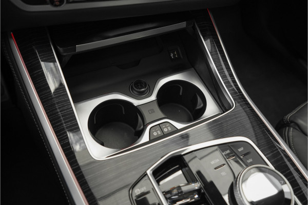 BMW X5 xDrive50e Launch Edition M-Sport Pro Pano M-Stoel M-Performance H/K Trekhaak