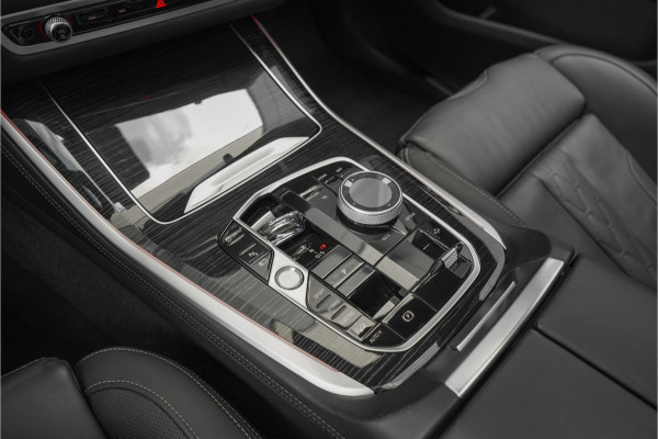 BMW X5 xDrive50e Launch Edition M-Sport Pro Pano M-Stoel M-Performance H/K Trekhaak
