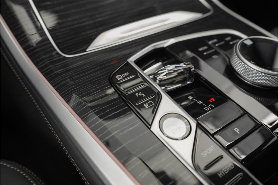 BMW X5 xDrive50e Launch Edition M-Sport Pro Pano M-Stoel M-Performance H/K Trekhaak