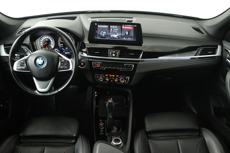BMW X1 XDrive25e Business Edition Plus (STOELVERWARMING, HEAD-UP DISPLAY, NAVIGATIE, DEALER ONDERHOUDEN)