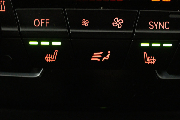 BMW X1 XDrive25e Business Edition Plus (STOELVERWARMING, HEAD-UP DISPLAY, NAVIGATIE, DEALER ONDERHOUDEN)