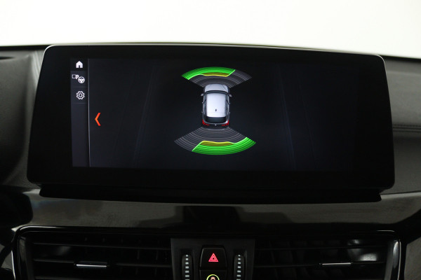 BMW X1 XDrive25e Business Edition Plus (STOELVERWARMING, HEAD-UP DISPLAY, NAVIGATIE, DEALER ONDERHOUDEN)