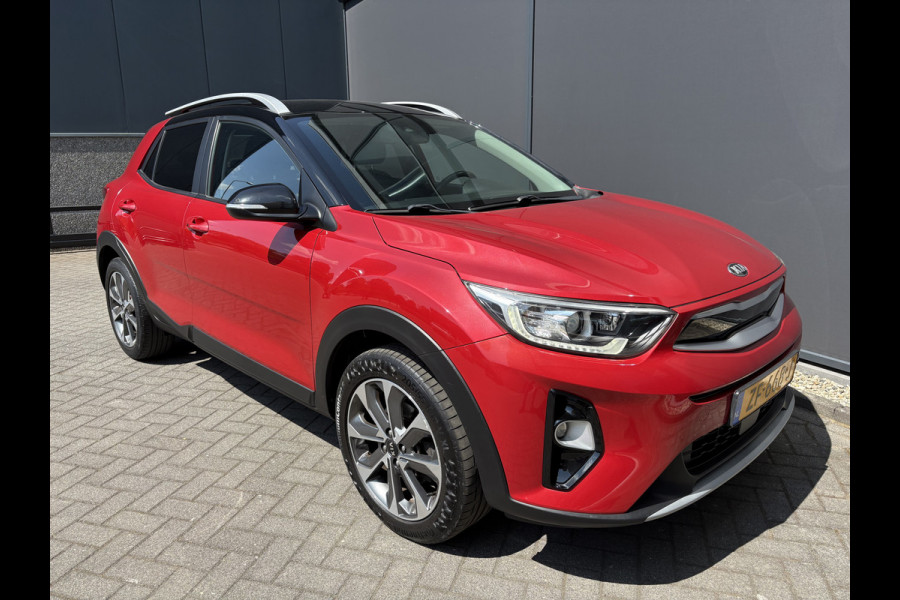 Kia Stonic 1.0 T-GDi DynamicPlusLine Achteruitrijcamera - Airco - Parkeersensor achter - Navigatie - Cruise control - Dakrails - keyless entry and start - Elektrische ramen - Radio - Mistlampen - Bluetooth - Licht metalen velgen Start/stop systeem - Elektrische ramen - Stuur multifunctioneel