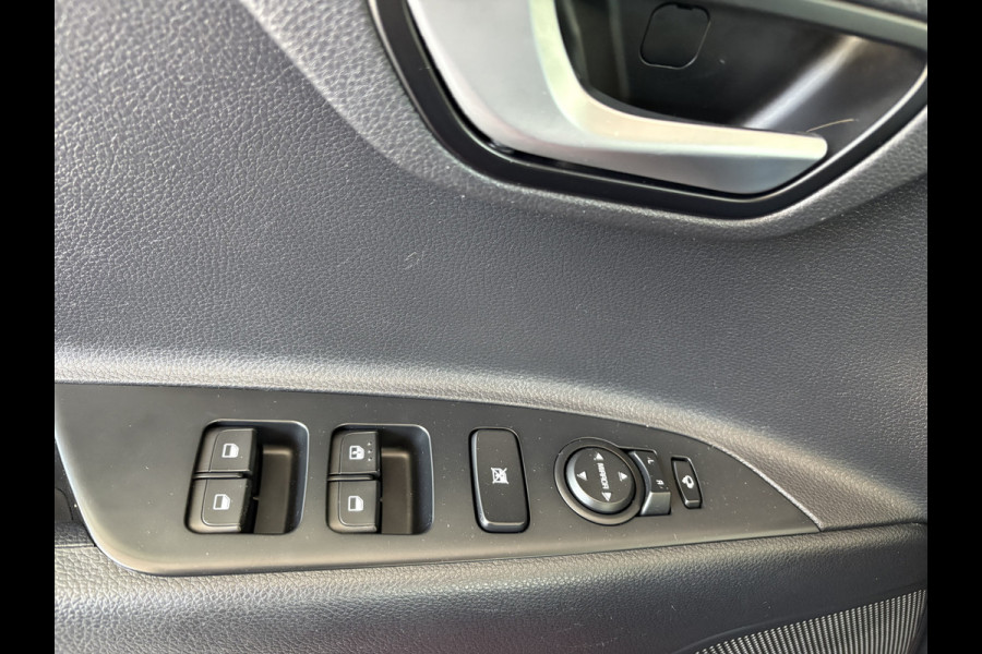 Kia Stonic 1.0 T-GDi DynamicPlusLine Achteruitrijcamera - Airco - Parkeersensor achter - Navigatie - Cruise control - Dakrails - keyless entry and start - Elektrische ramen - Radio - Mistlampen - Bluetooth - Licht metalen velgen Start/stop systeem - Elektrische ramen - Stuur multifunctioneel