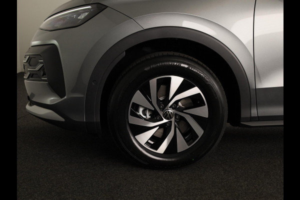 Volkswagen T-Roc Limited Edition 1.5 eTSI 85 kW / 116 PK SUV 7 vers / Getinte ramen / Carplay / 16 Inch