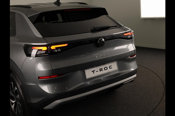 Volkswagen T-Roc Limited Edition 1.5 eTSI 85 kW / 116 PK SUV 7 vers / Getinte ramen / Carplay / 16 Inch