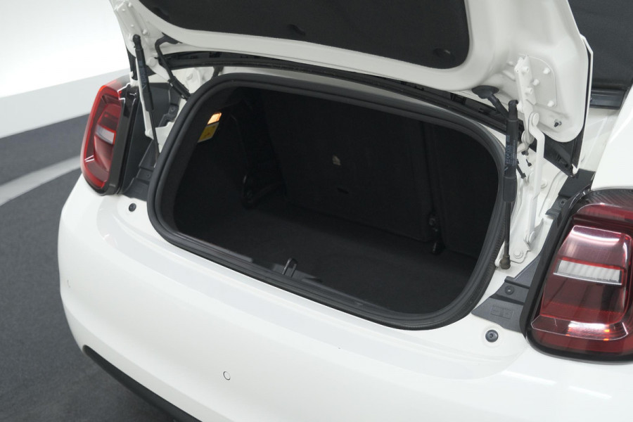 Fiat 500C Icon 42 kWh | SOH 96% | Convenience Pack | Camera | Dodehoekdetectie | Stoelverwarming