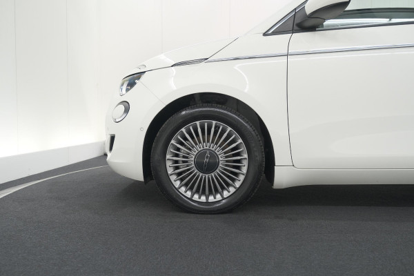 Fiat 500C Icon 42 kWh | SOH 96% | Convenience Pack | Camera | Dodehoekdetectie | Stoelverwarming