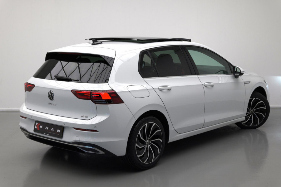 Volkswagen Golf 1.5 eTSI Style |Panoramadak|Massage|Carplay|