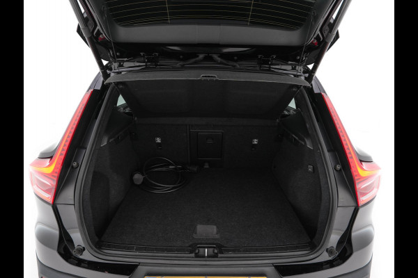 Volvo XC40 Recharge P8 AWD R-Design [3-Fase-11kW] {SoH-89%} (INCL-BTW) Aut. *PANO | LEATHER | ADAPTIVE-CRUISE | DIGI-COCKPIT | FULL-LED | CAMERA | NAVI-FULLMAP | ECC | PDC | KEYLESS | HEATED-SPORTSEATS | TOWBAR | 20''ALU*